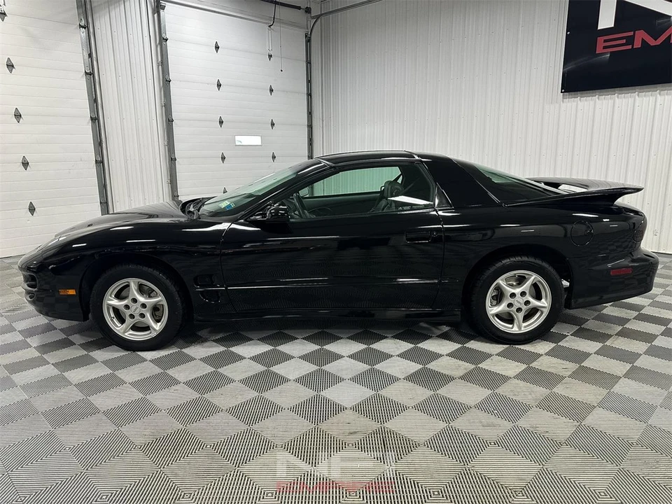 1999 Pontiac Firebird 4th Gen - Image 2 of 31