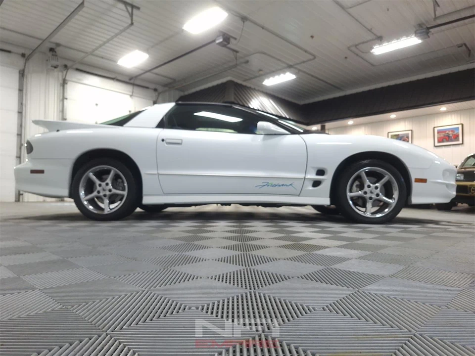1999 Pontiac Firebird 4th Gen - Image 17 of 31