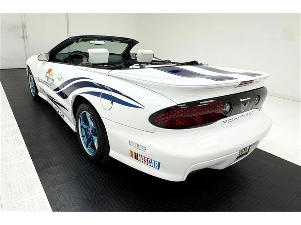1999 Pontiac Firebird 4th Gen - Image 6 of 31