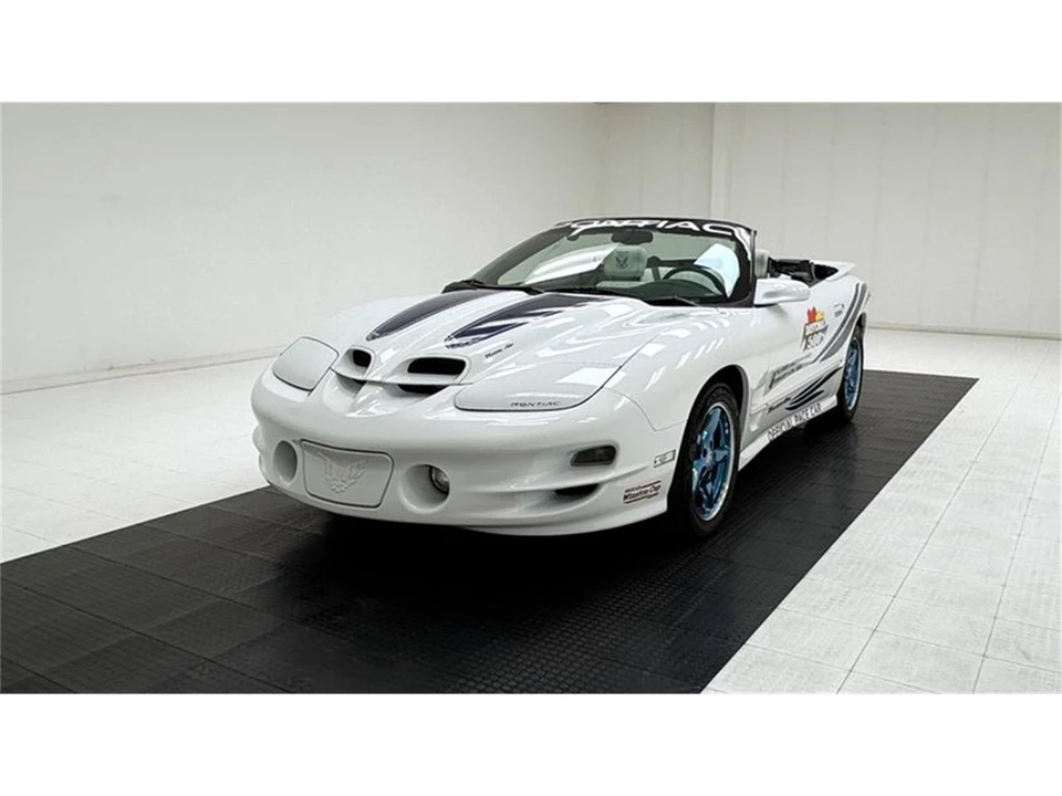 1999 Pontiac Firebird 4th Gen - Image 2 of 31