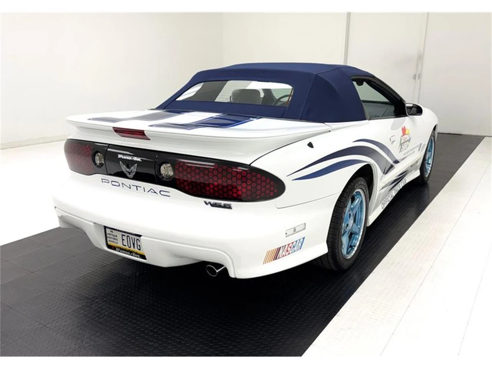 1999 Pontiac Firebird 4th Gen - Image 8 of 31