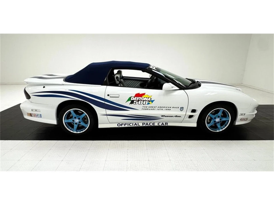 1999 Pontiac Firebird 4th Gen - Image 9 of 31