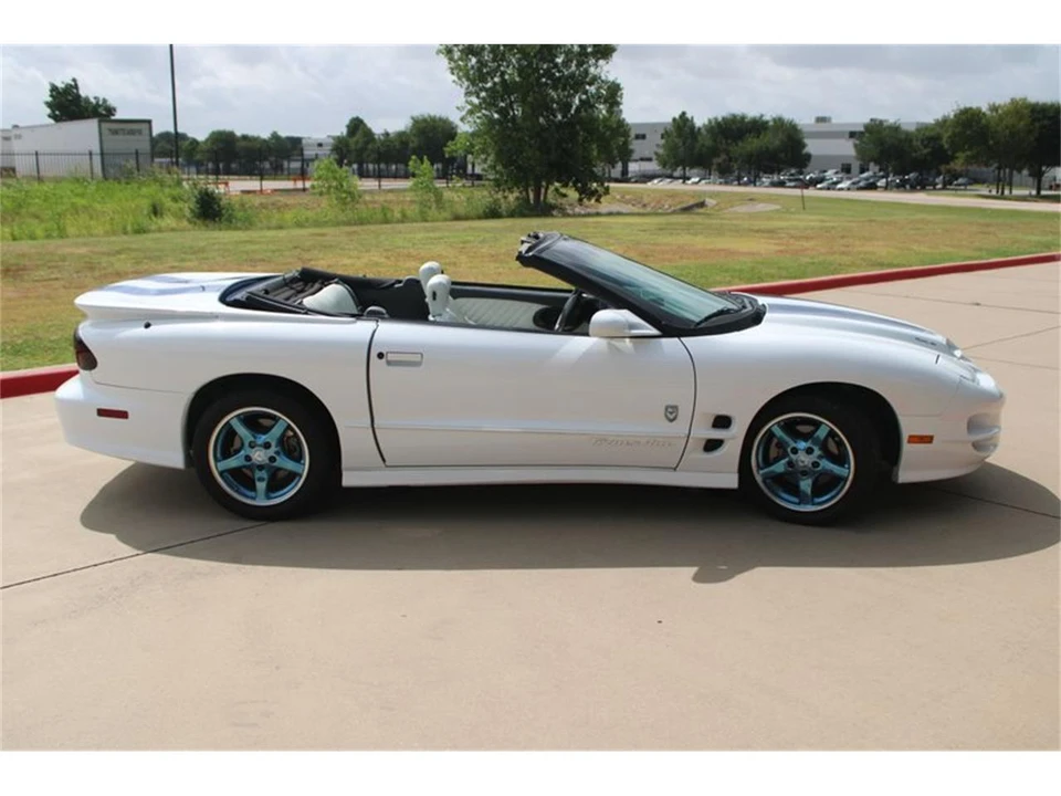 1999 Pontiac Firebird 4th Gen - Image 17 of 31