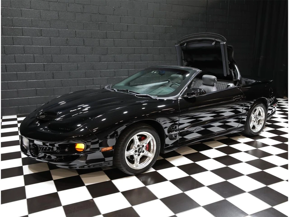 1999 Pontiac Firebird 4th Gen - Image 11 of 31