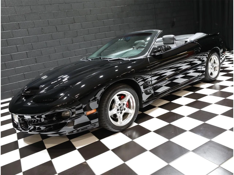 1999 Pontiac Firebird 4th Gen - Image 15 of 31