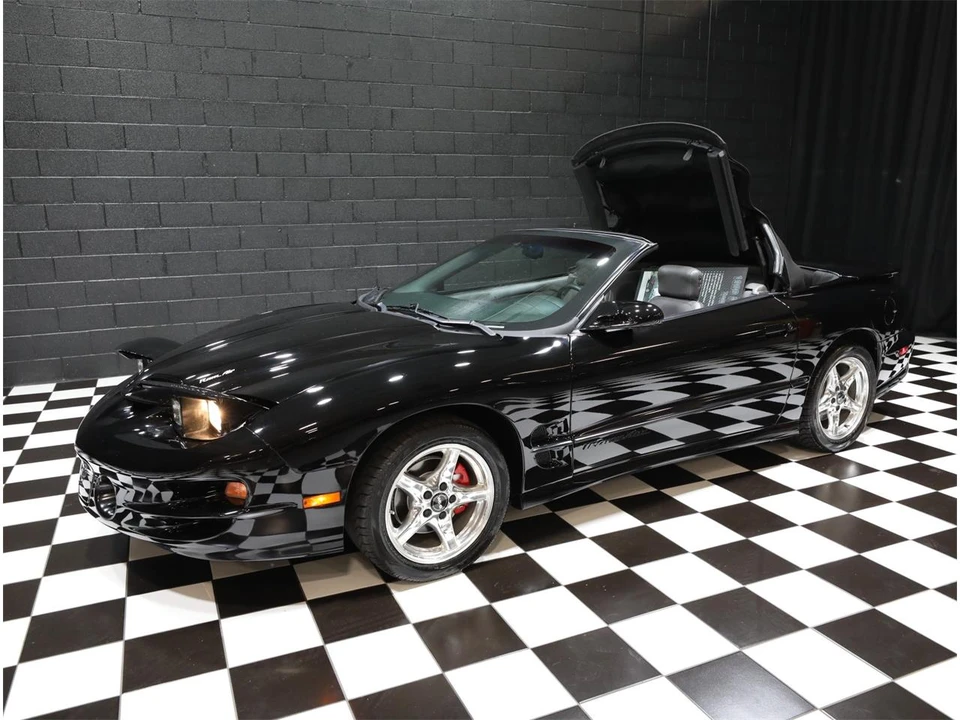 1999 Pontiac Firebird 4th Gen - Image 11 of 31