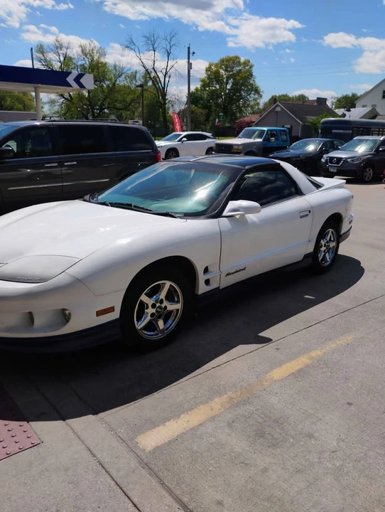 1999 Pontiac Firebird 4th Gen - Image 2 of 4