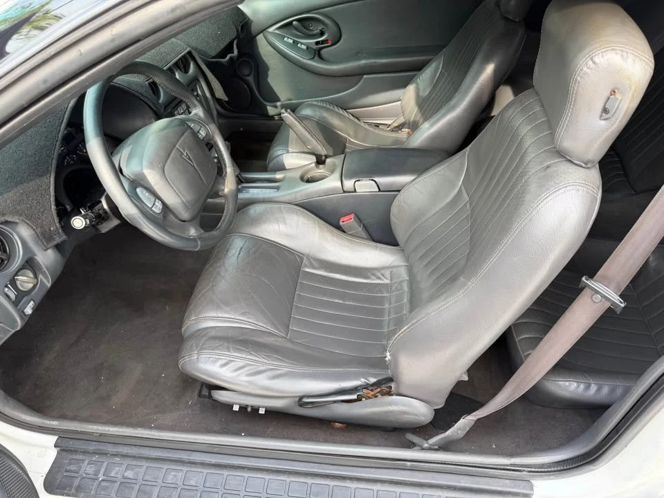 1999 Pontiac Firebird 4th Gen - Image 2 of 10