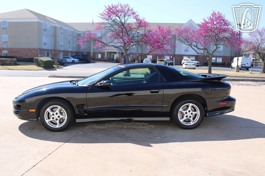 1999 Pontiac Firebird 4th Gen - Image 9 of 12