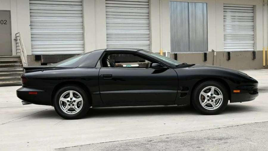 1999 Pontiac Firebird 4th Gen - Image 2 of 12