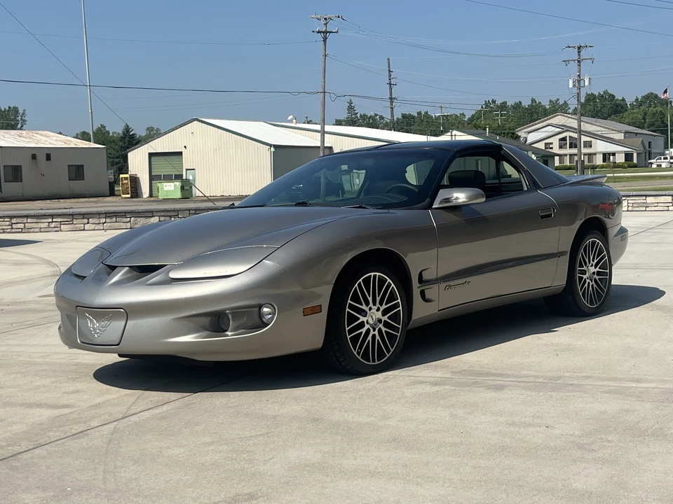 1999 Pontiac Firebird Formula 4th Gen - Image 2 of 31