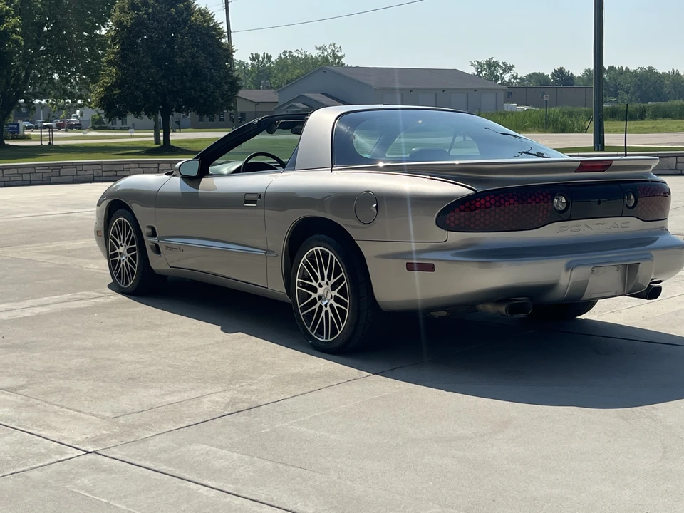1999 Pontiac Firebird Formula 4th Gen - Image 6 of 31