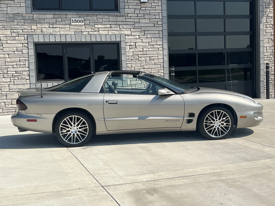 1999 Pontiac Firebird Formula 4th Gen - Image 5 of 31