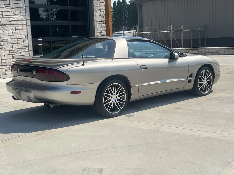 1999 Pontiac Firebird Formula 4th Gen - Image 7 of 31