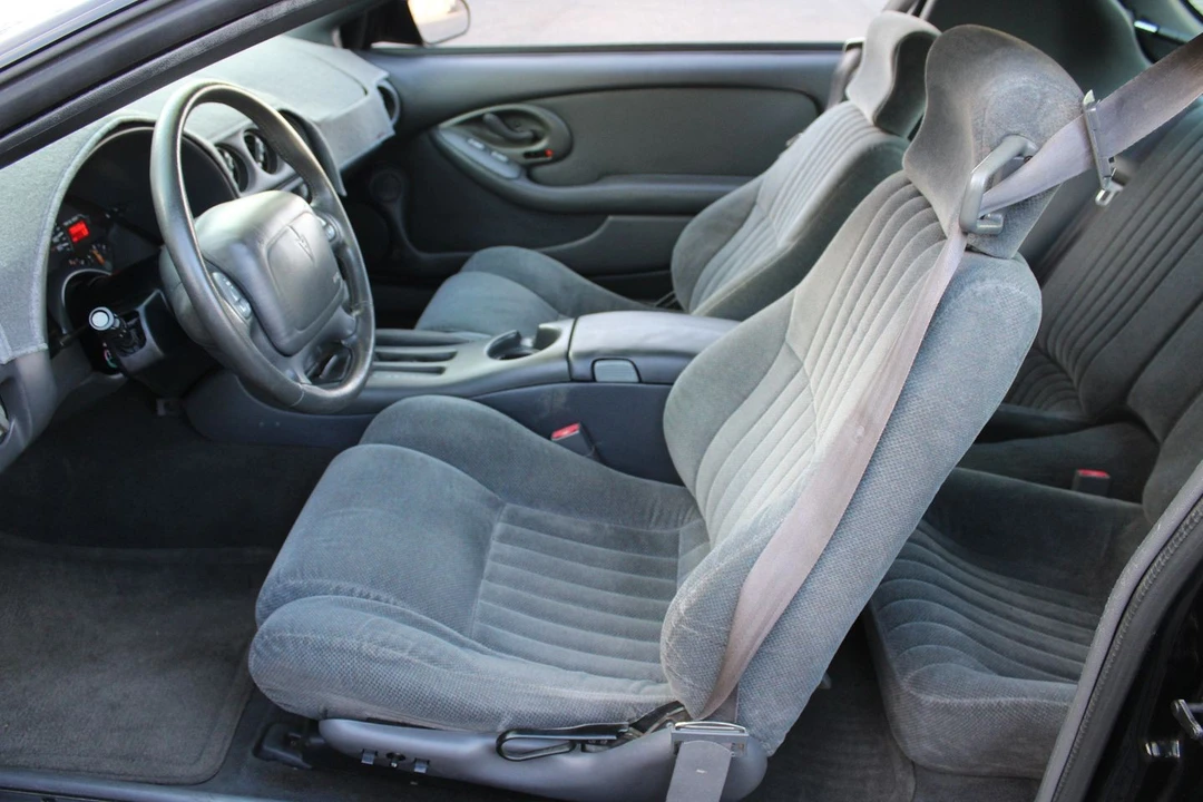 1999 Pontiac Firebird Formula 4th Gen - Image 20 of 31