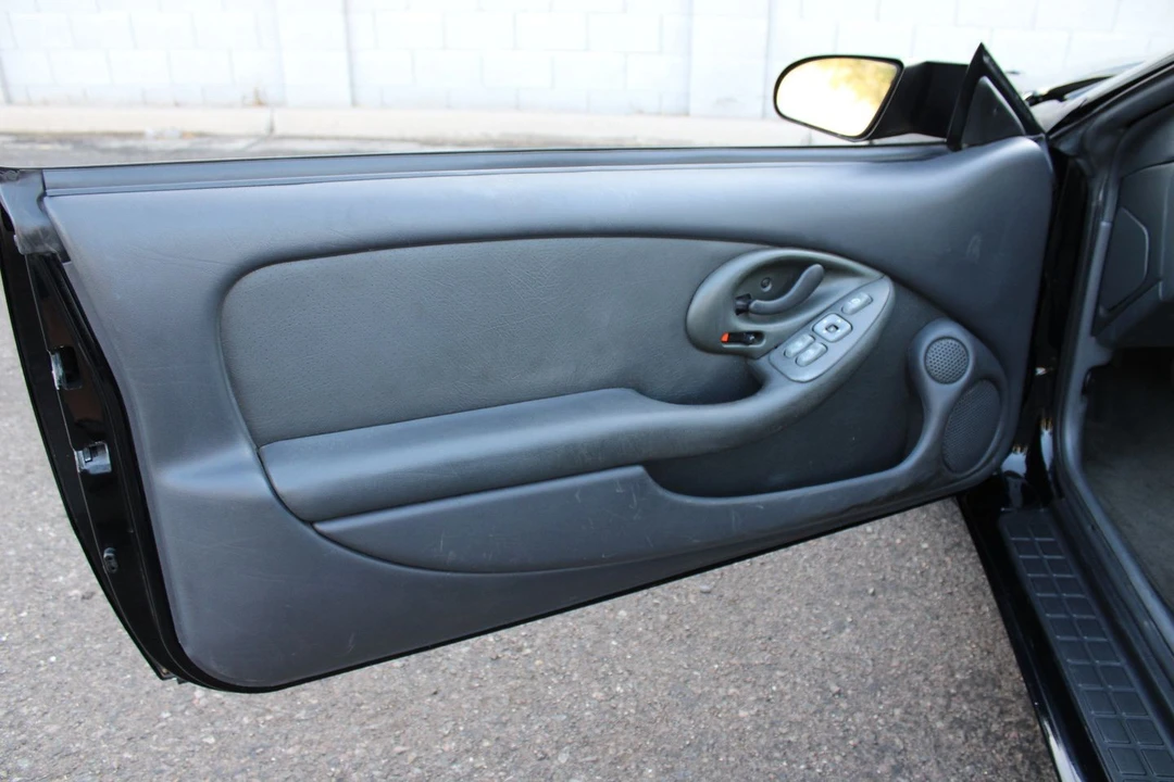 1999 Pontiac Firebird Formula 4th Gen - Image 18 of 31