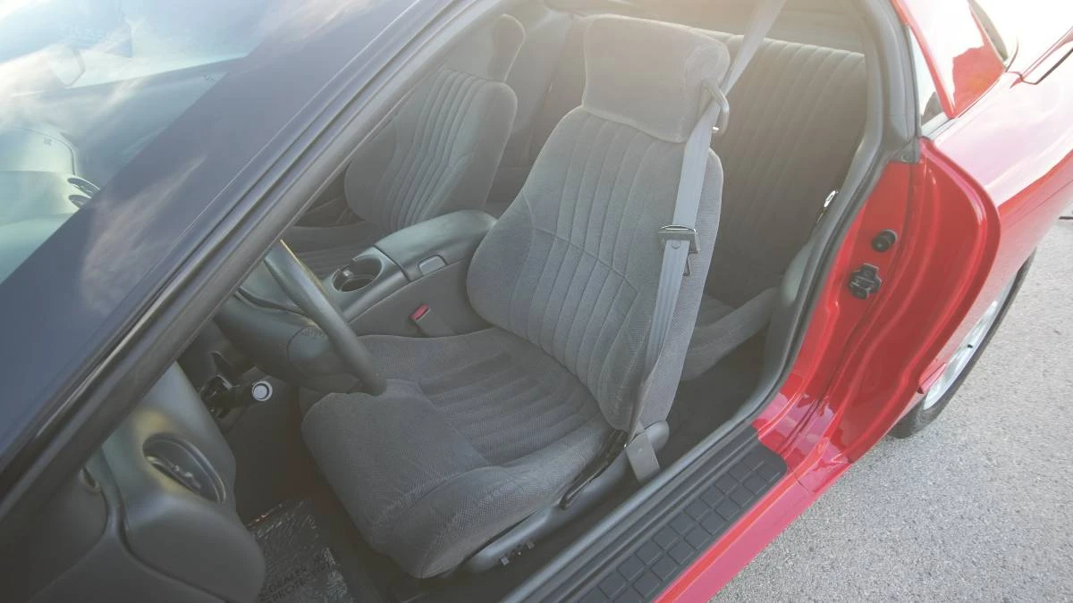 1999 Pontiac Firebird Formula 4th Gen - Image 19 of 23