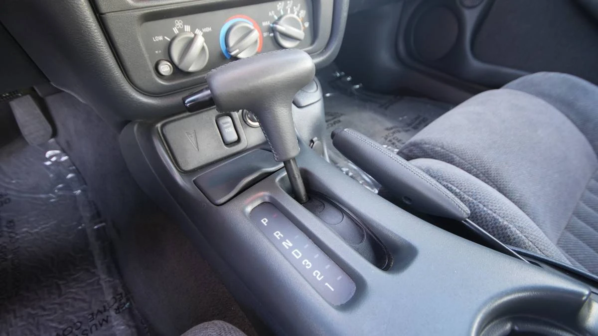 1999 Pontiac Firebird Formula 4th Gen - Image 17 of 23