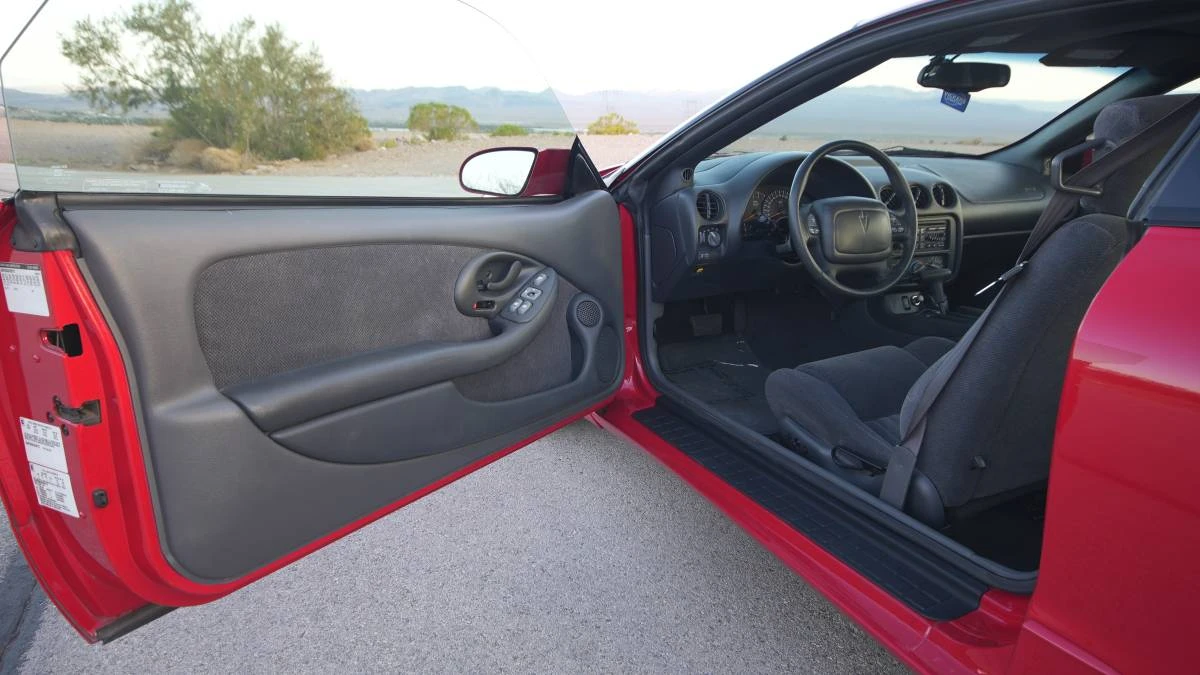 1999 Pontiac Firebird Formula 4th Gen - Image 12 of 23