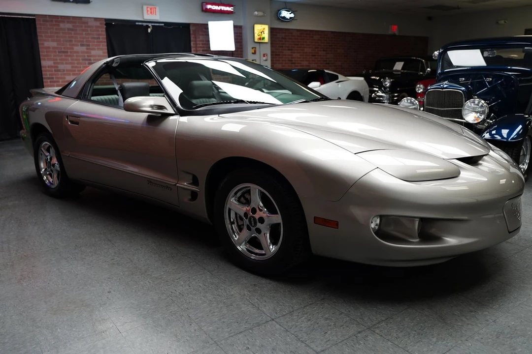 1999 Pontiac Firebird 4th Gen - Image 13 of 21