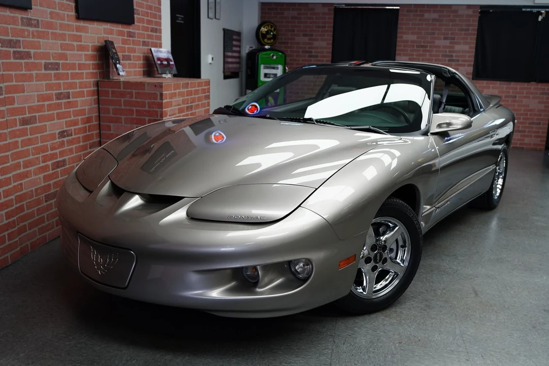 1999 Pontiac Firebird 4th Gen - Image 7 of 21