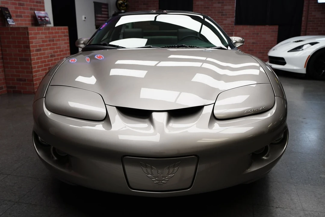 1999 Pontiac Firebird 4th Gen - Image 16 of 21
