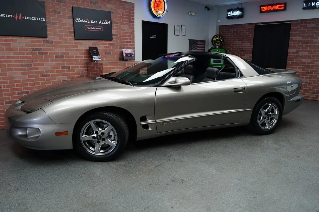1999 Pontiac Firebird 4th Gen - Image 8 of 12