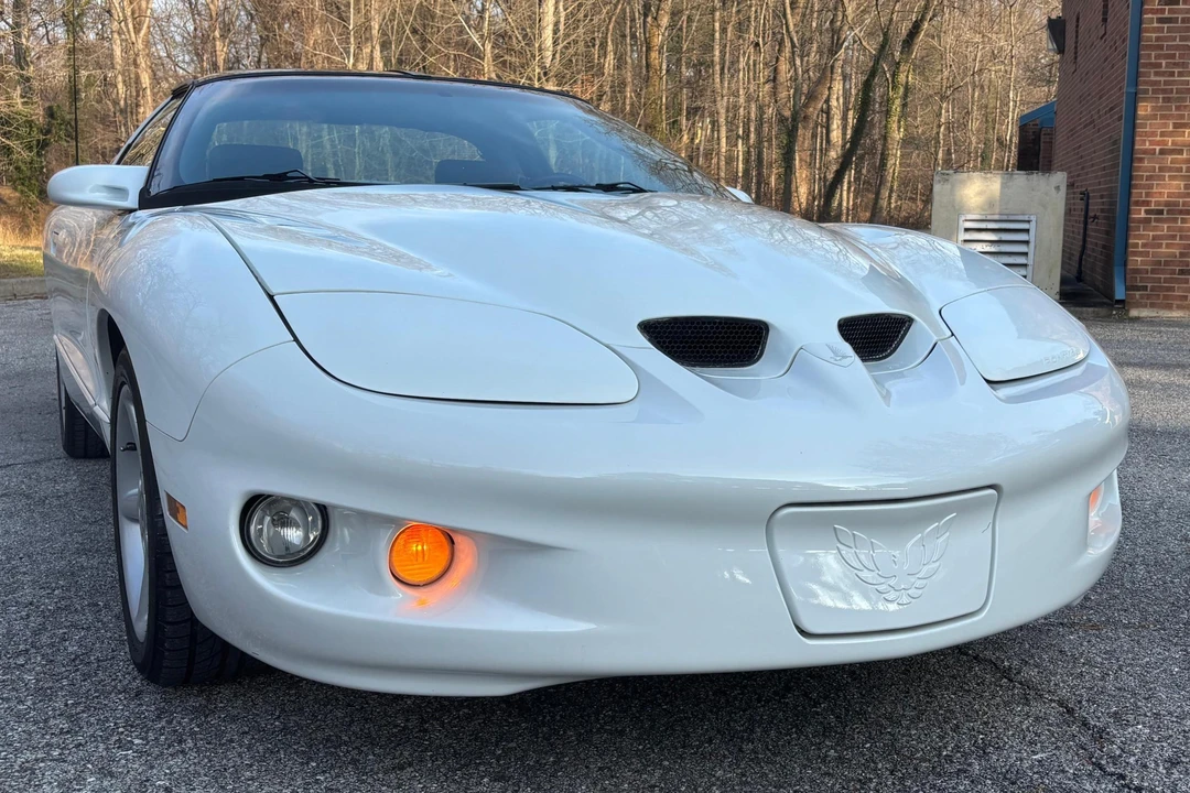 1999 Pontiac Firebird 4th Gen - Image 2 of 31