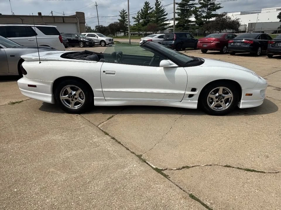 1999 Pontiac Firebird 4th Gen - Image 11 of 17