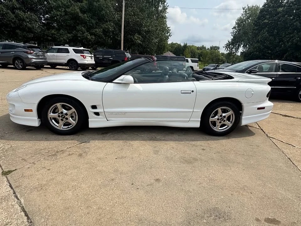 1999 Pontiac Firebird 4th Gen - Image 9 of 17