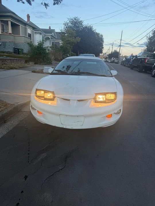 1999 Pontiac Firebird 4th Gen - Image 4 of 10