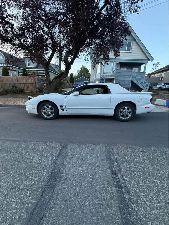 1999 Pontiac Firebird 4th Gen - Image 2 of 10