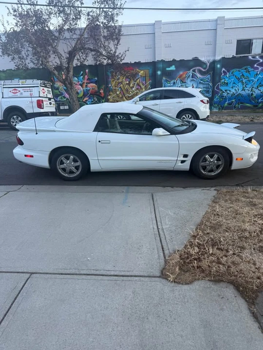 1999 Pontiac Firebird 4th Gen - Image 5 of 10