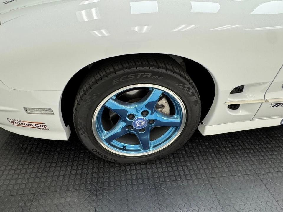 1999 Pontiac Firebird Trans Am 4th Gen - Image 15 of 31