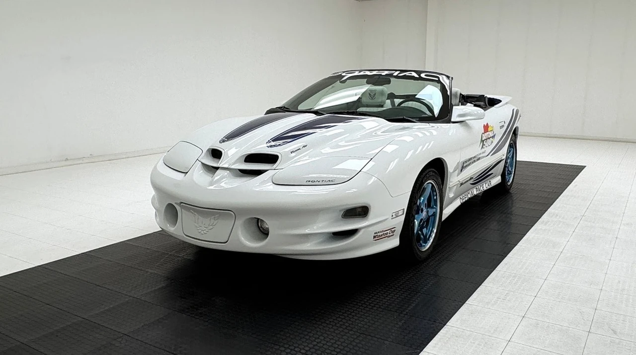 1999 Pontiac Firebird Trans Am 4th Gen - Image 2 of 31