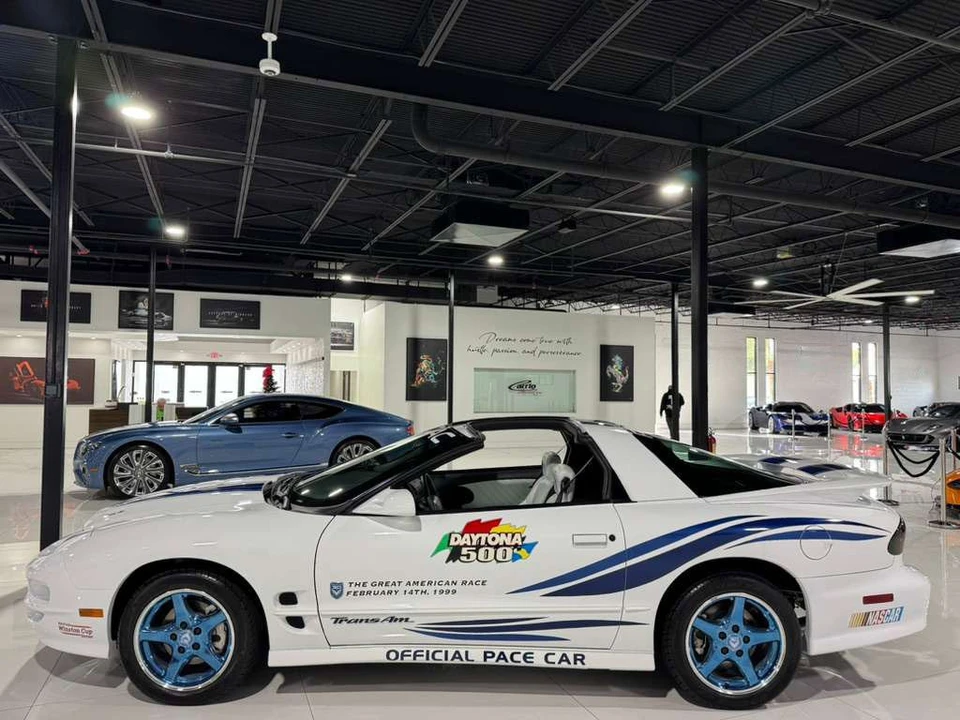 1999 Pontiac Firebird Trans Am 4th Gen - Image 4 of 12