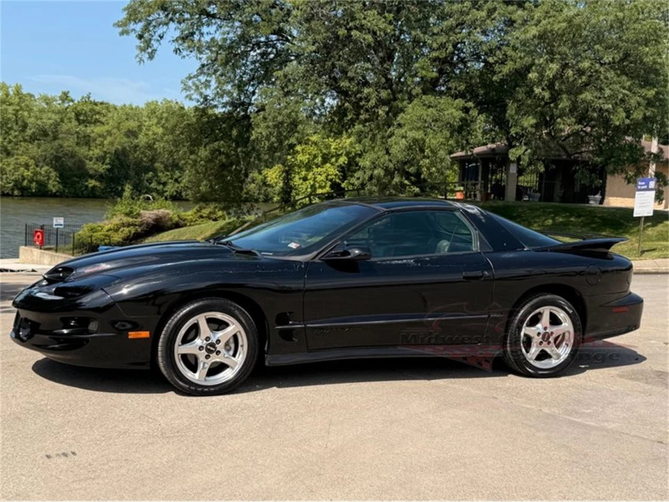 1999 Pontiac Firebird Trans Am 4th Gen - Image 2 of 31