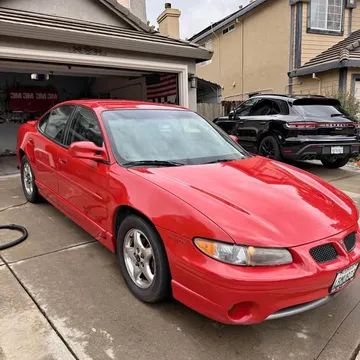 1999 Pontiac Grand Prix GT Sedan 4D
