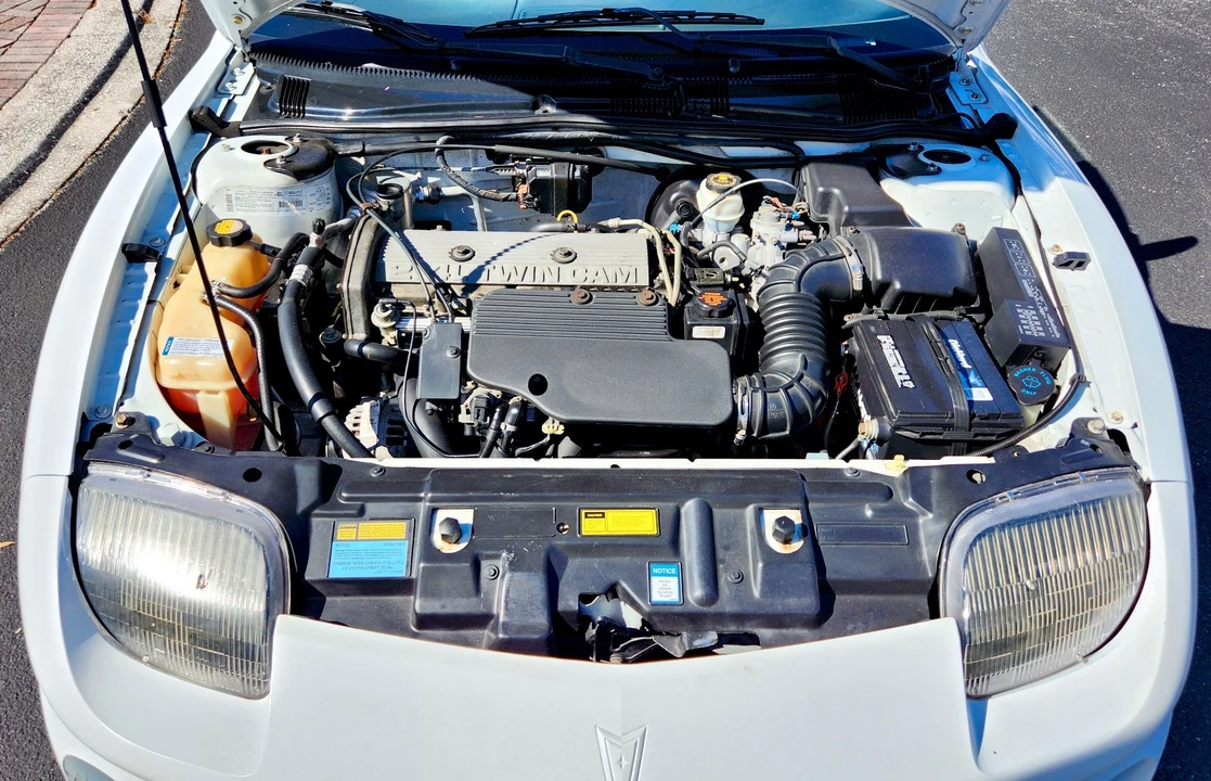 1999 Pontiac Sunfire - Image 9 of 20