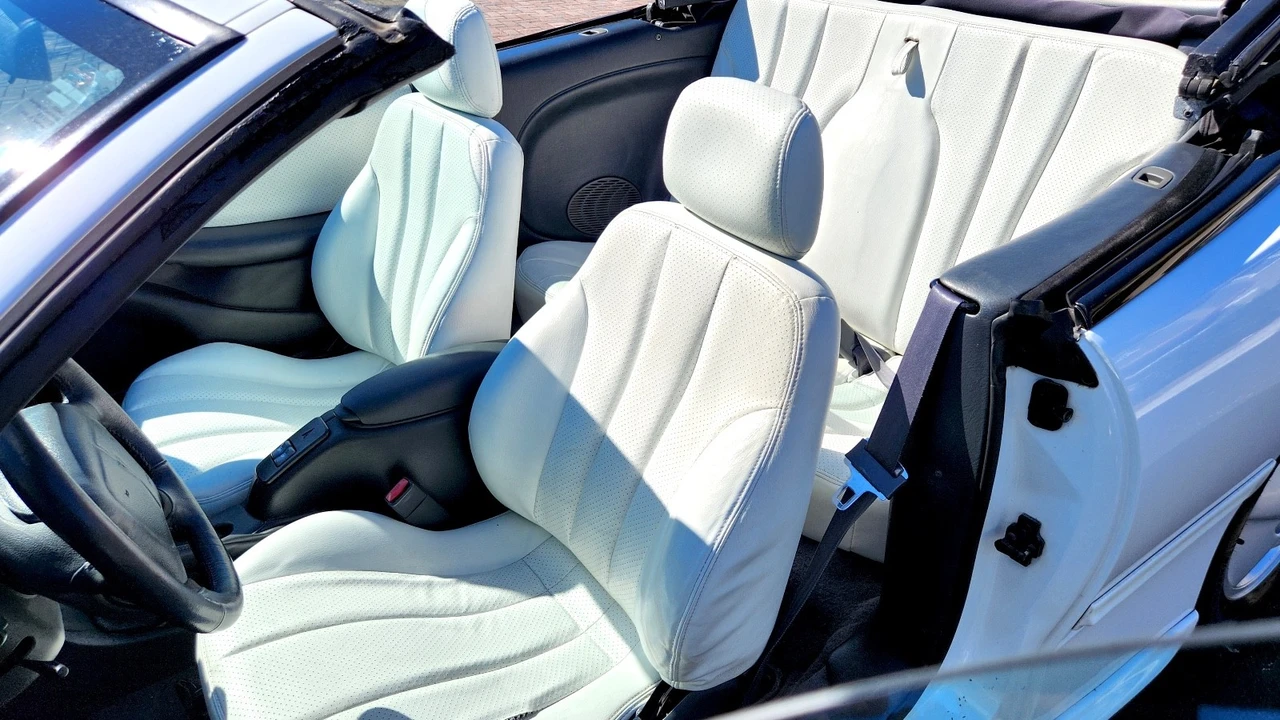 1999 Pontiac Sunfire - Image 11 of 20
