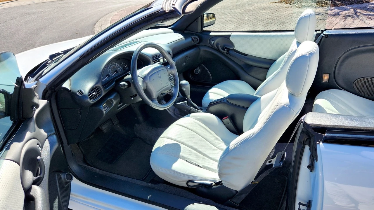 1999 Pontiac Sunfire - Image 10 of 20