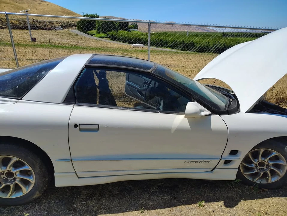 1999 Pontiac Firebird 4th Gen - Image 4 of 20