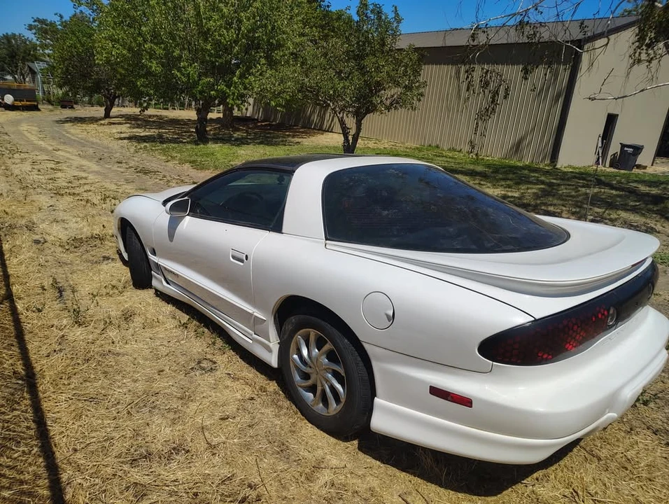 1999 Pontiac Firebird 4th Gen - Image 2 of 20