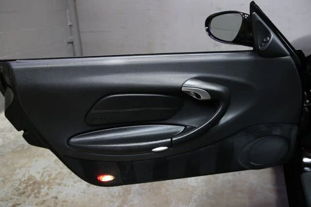 1999 Porsche 996 Carrera - Image 28 of 31