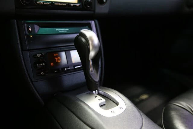 1999 Porsche 996 Carrera - Image 9 of 31
