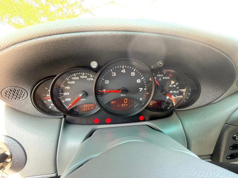 1999 Porsche 996 Carrera - Image 14 of 31