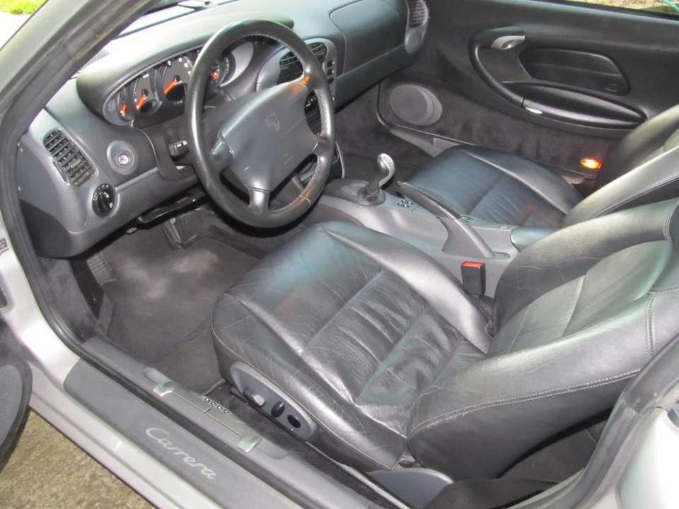 1999 Porsche 996 Carrera - Image 9 of 10