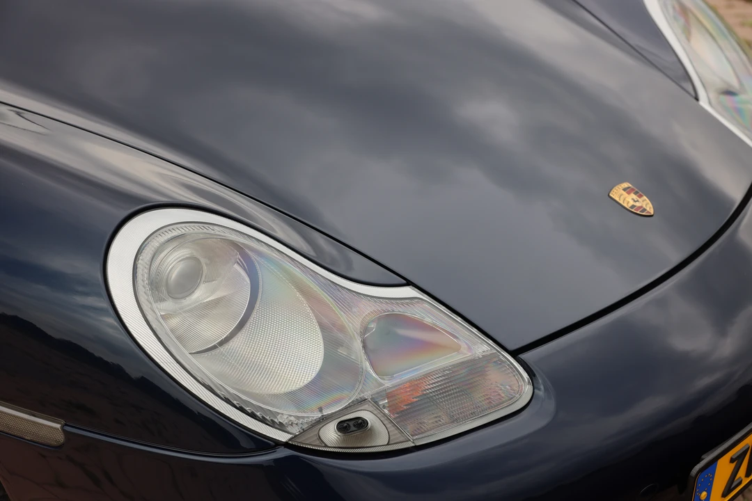 1999 Porsche 996 Carrera 4 - Image 9 of 31