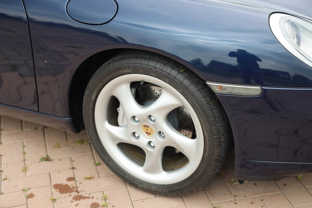 1999 Porsche 996 Carrera 4 - Image 25 of 31