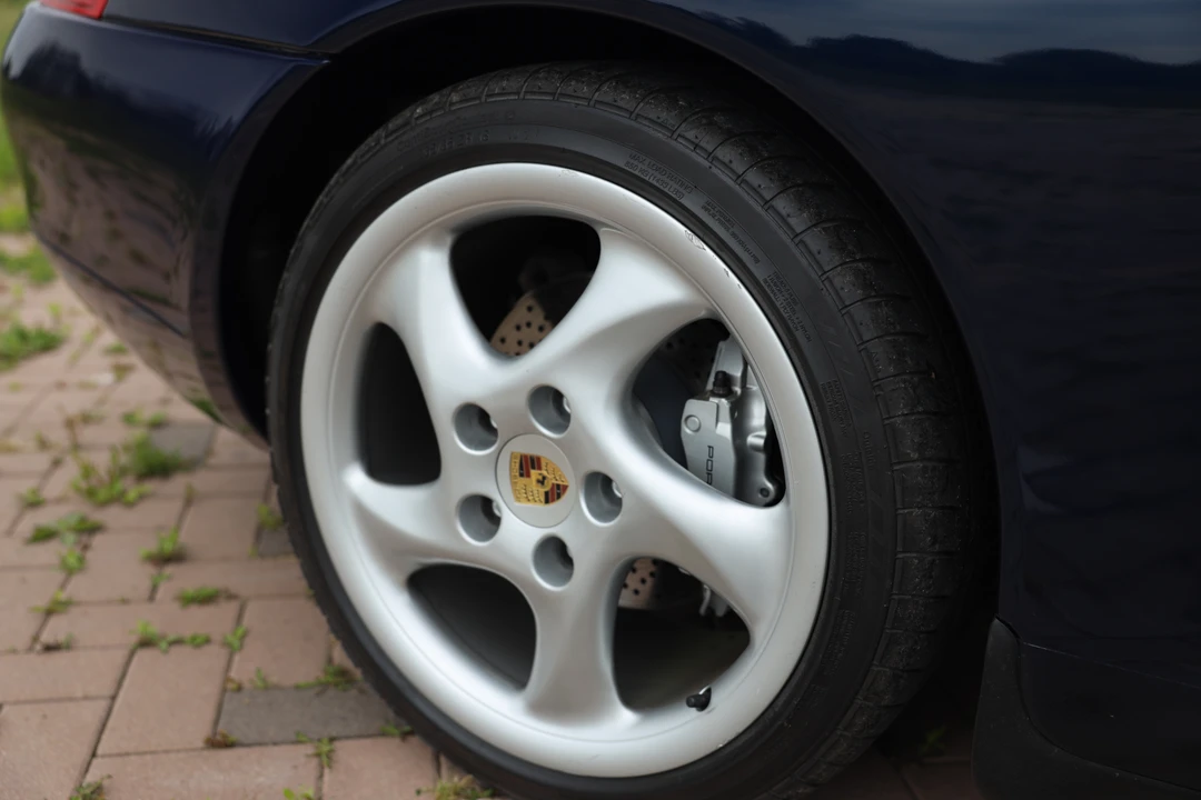 1999 Porsche 996 Carrera 4 - Image 26 of 31